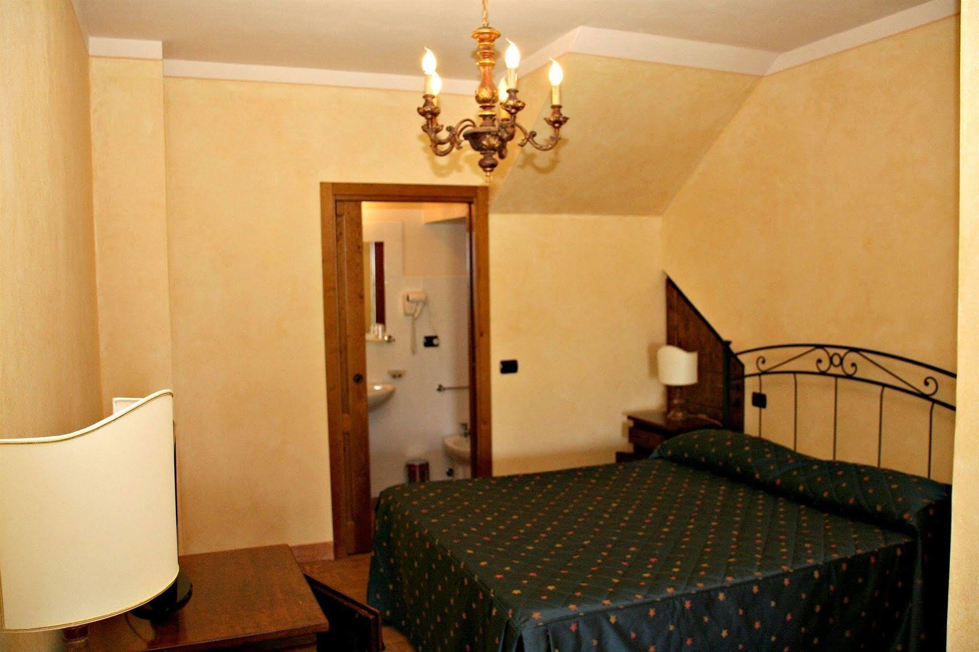 Villa Rinalducci Фано Экстерьер фото