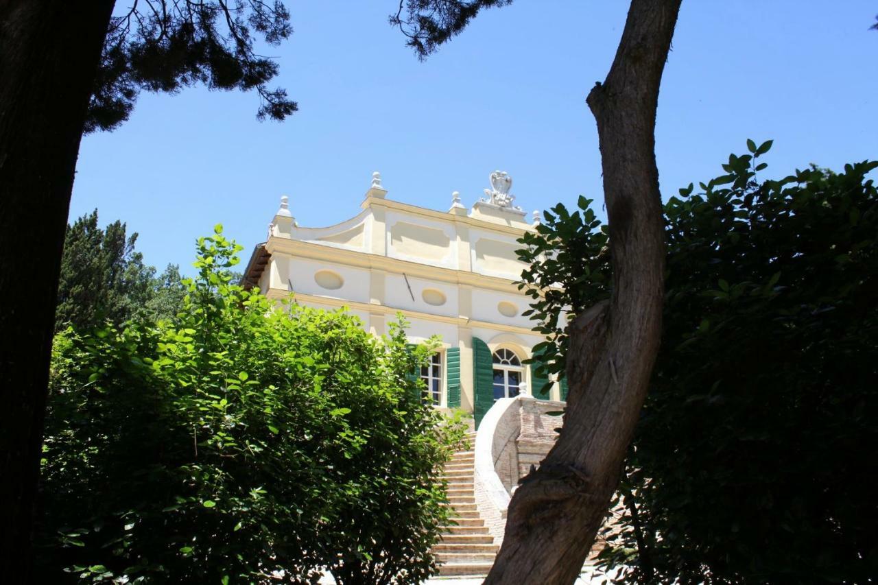 Villa Rinalducci Фано Экстерьер фото